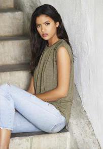 T-shirt bella & canvas flowy opgerolde mouwen